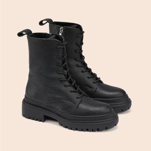 Maguire boots in black and zipp